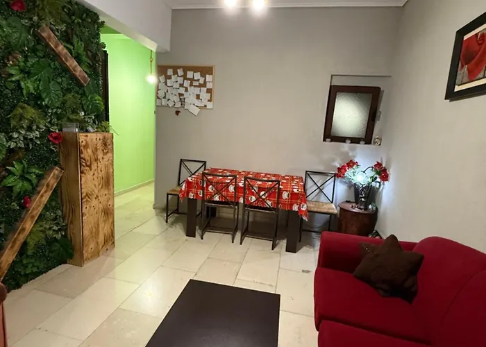 Petaluda House 1